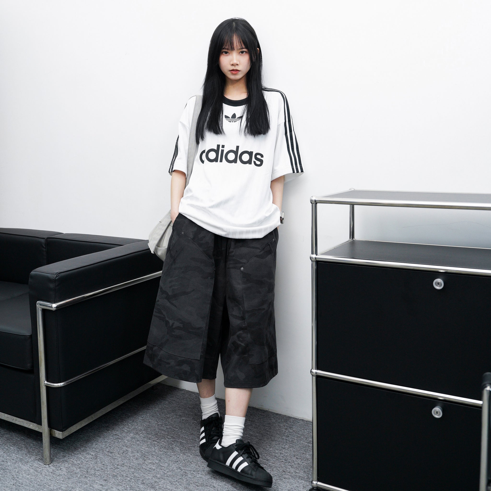 [UNISEX] KEYRING CAMO OVERFIT BERMUDA PANTS/ 1色