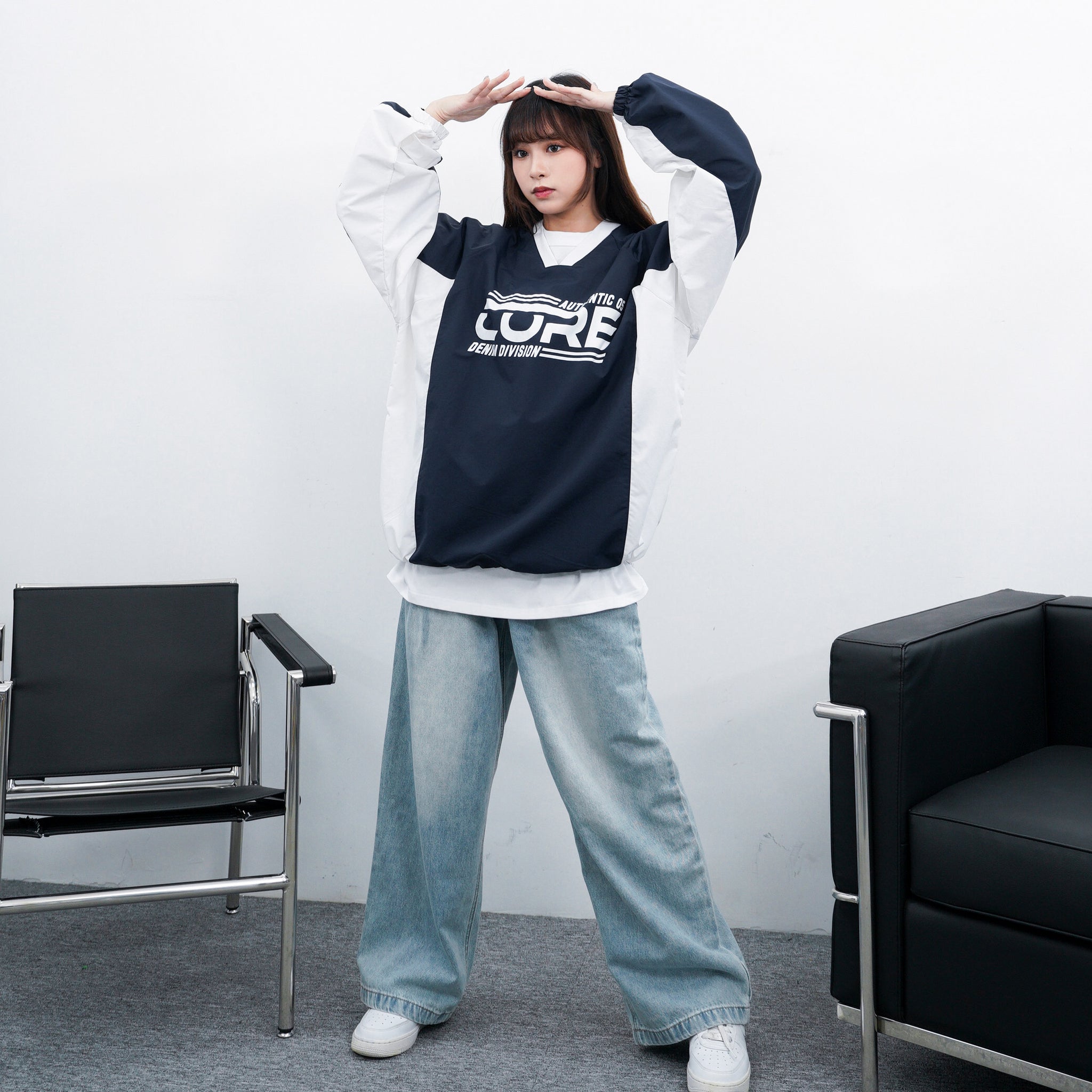 [UNISEX] CORE NYLON V-NECK SWEATSHIRT/ 3色