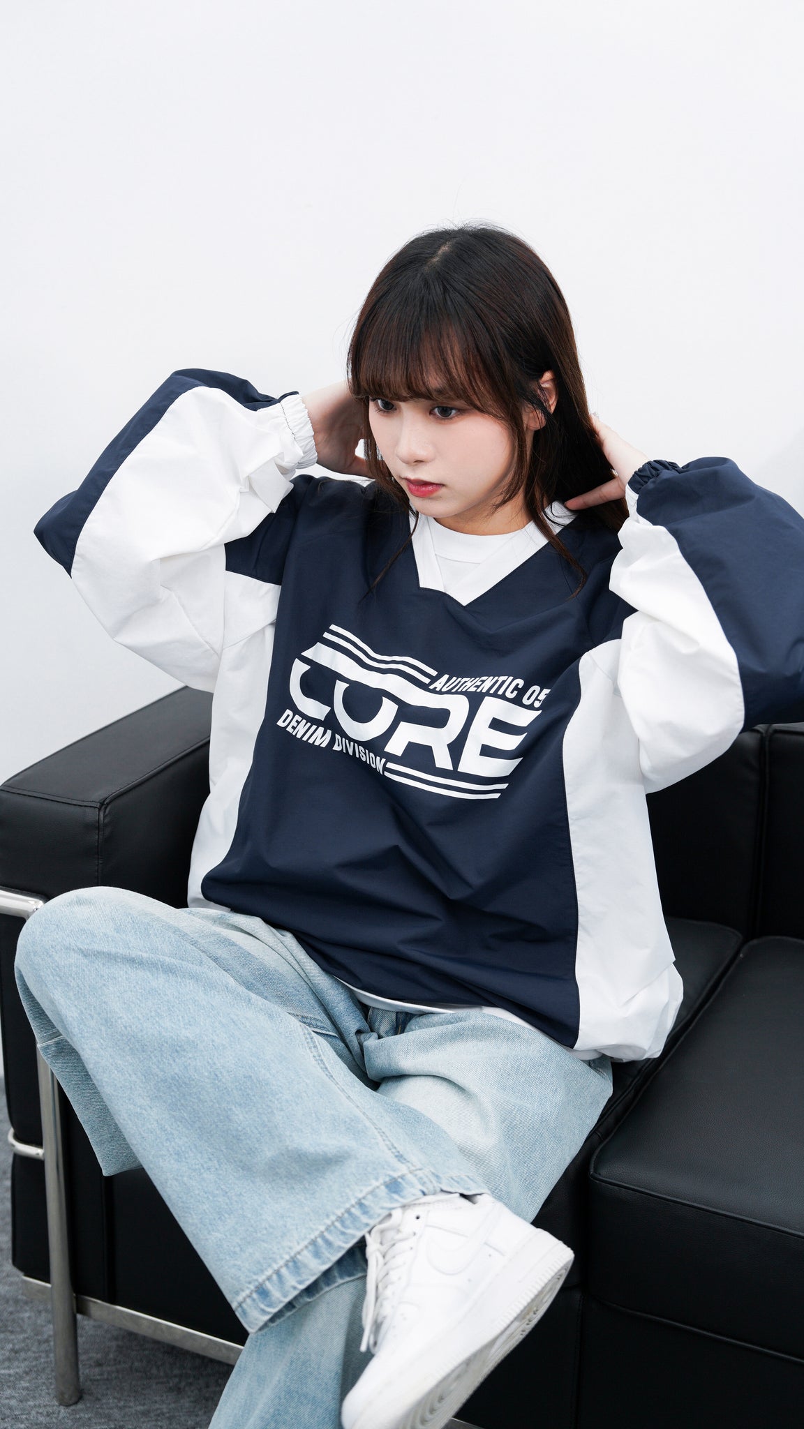 [UNISEX] CORE NYLON V-NECK SWEATSHIRT/ 3色