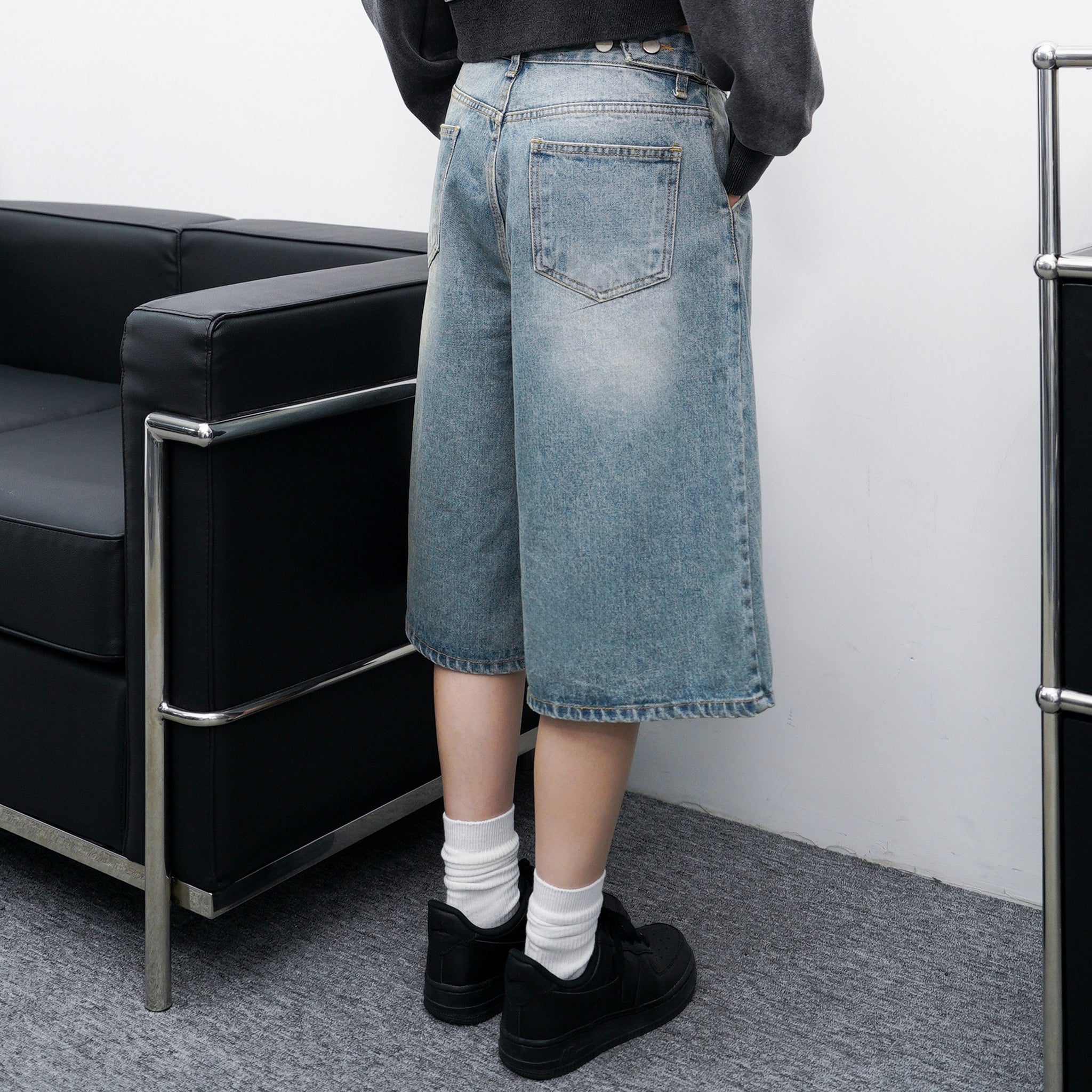 BACK BUTTONED BERMUDA DENIM PANTS/ 1色