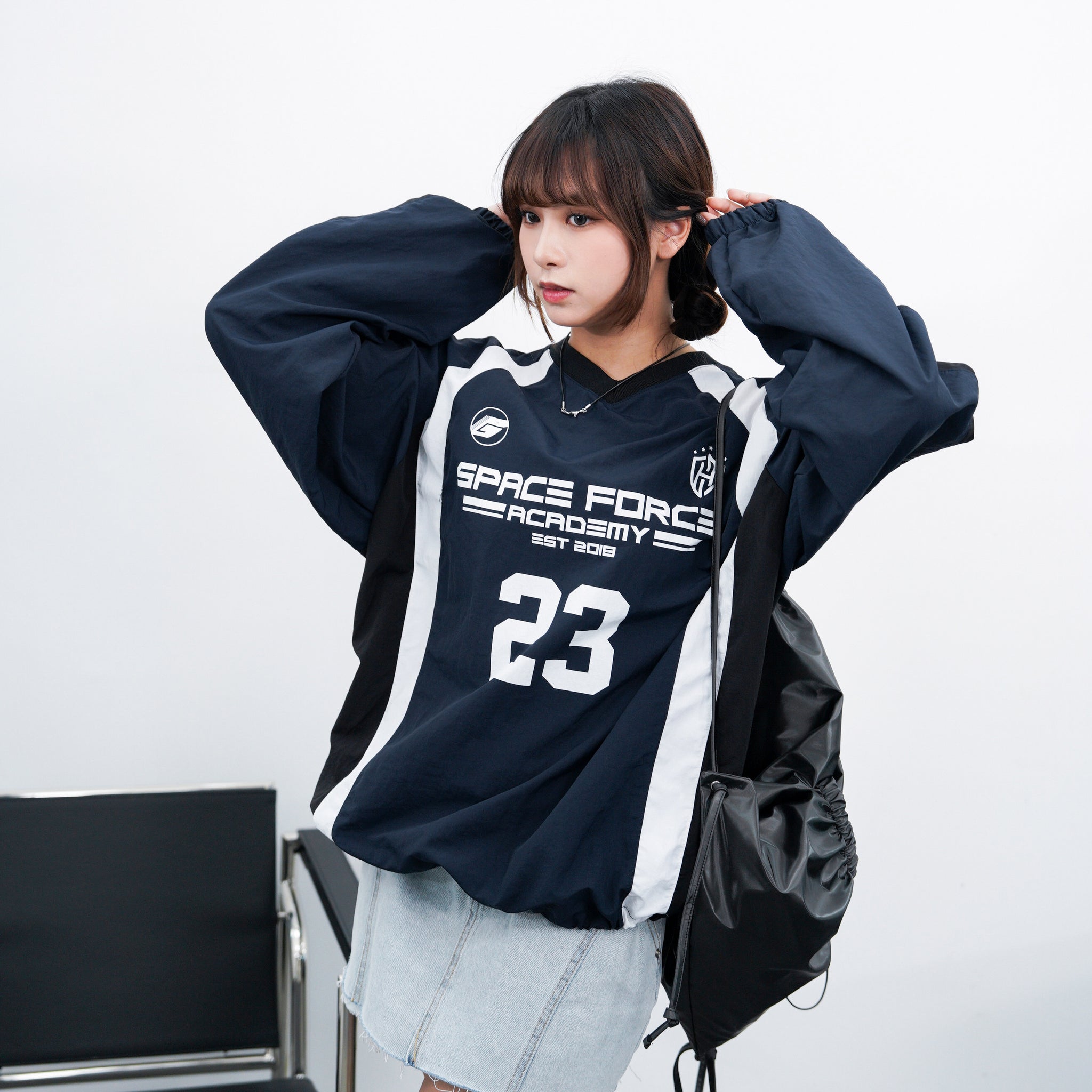 [UNISEX] NO.23 NYLON V-NECK SWEATSHIRT/ 3色