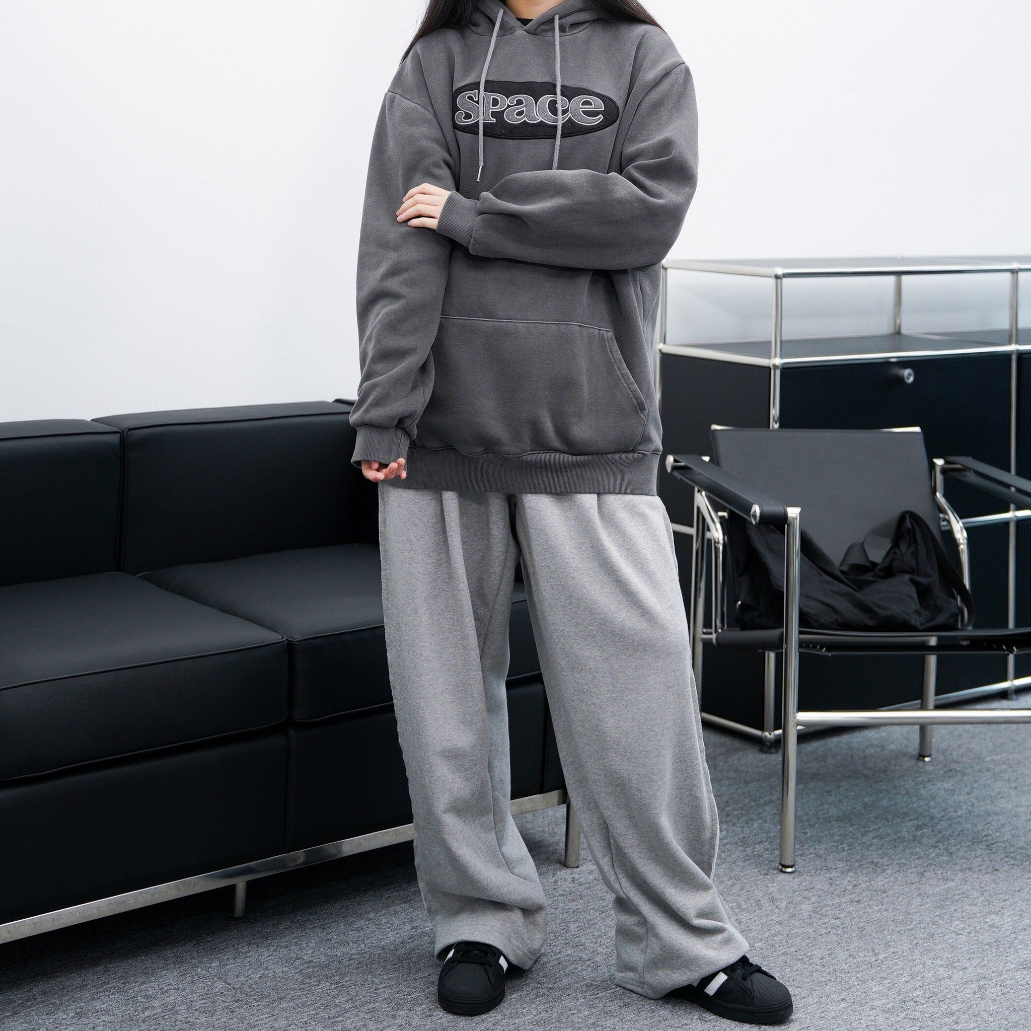 [UNISEX] Line-cut&Pin-tuck Banding Sweatpants/ 1色