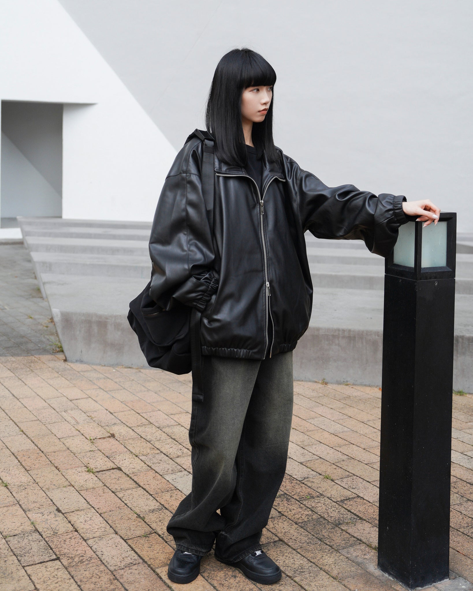 [超高腰]泛黃Vintage Brushed Wide Black Denim Pants/ 1色